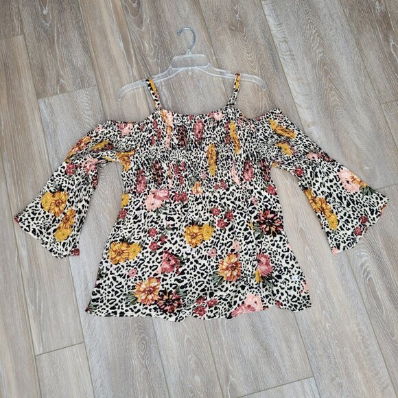 Torrid Sz 1 Babydoll Crinkle Gauze Smocked Cold Shoulder Top - Picture 4 of 7